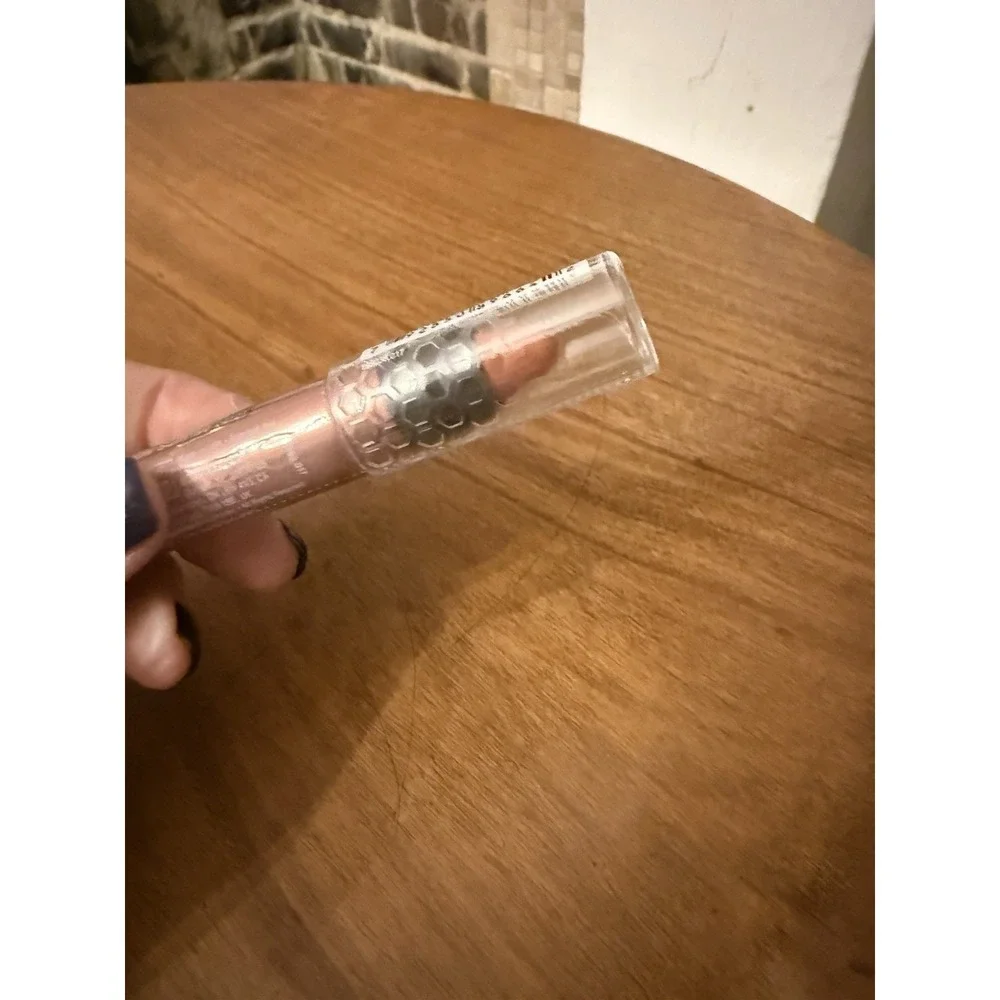(1) Burt's Bees 100% Natural Moisturizing Gloss Lip Crayon, Santorini Sunrise